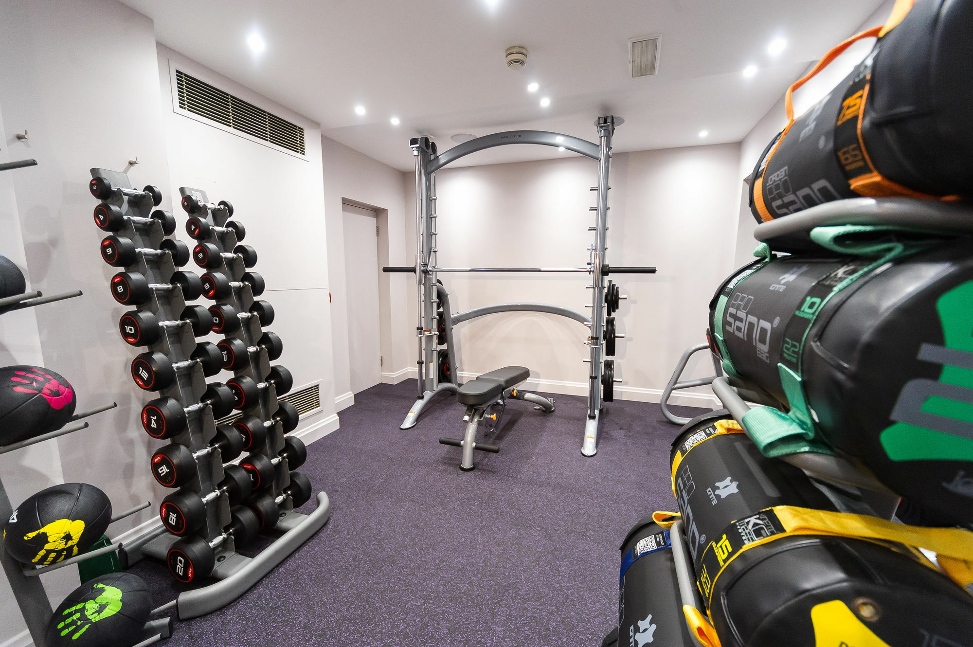 Saint Helier Jersey Grand Jersey Hotel And Spa מראה חיצוני תמונה The gym at the London Bridge Campus
