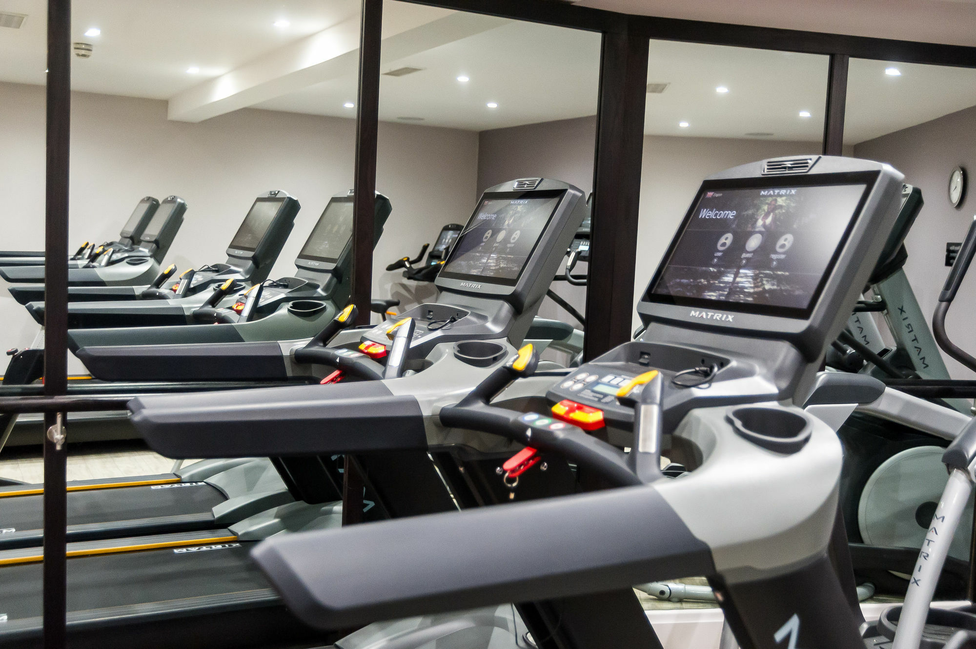 Saint Helier Jersey Grand Jersey Hotel And Spa מראה חיצוני תמונה A treadmill